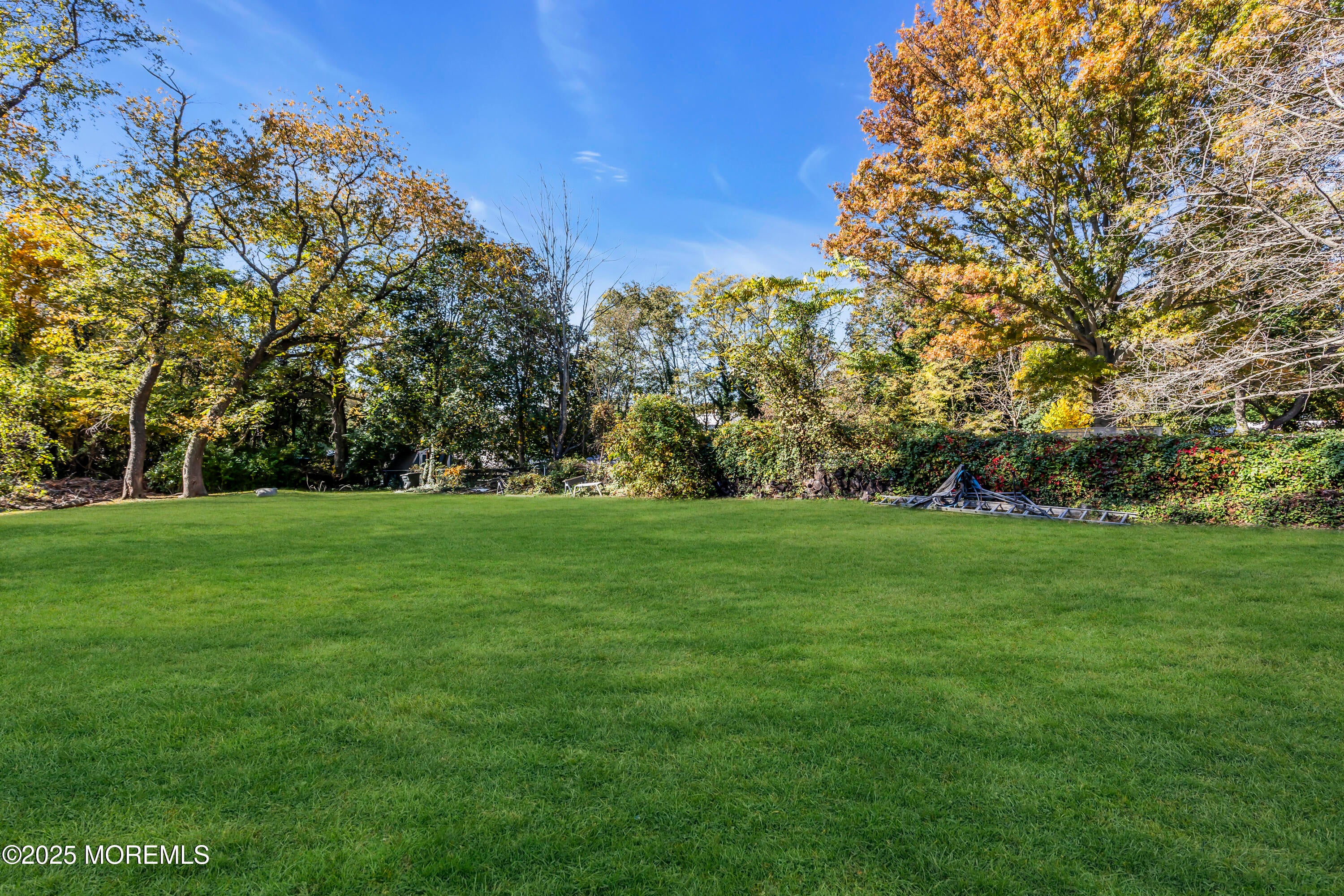 Freehold, New Jersey, 07728, United States, 3 Bedrooms Bedrooms, ,2 BathroomsBathrooms,Residential,For Sale,1990180