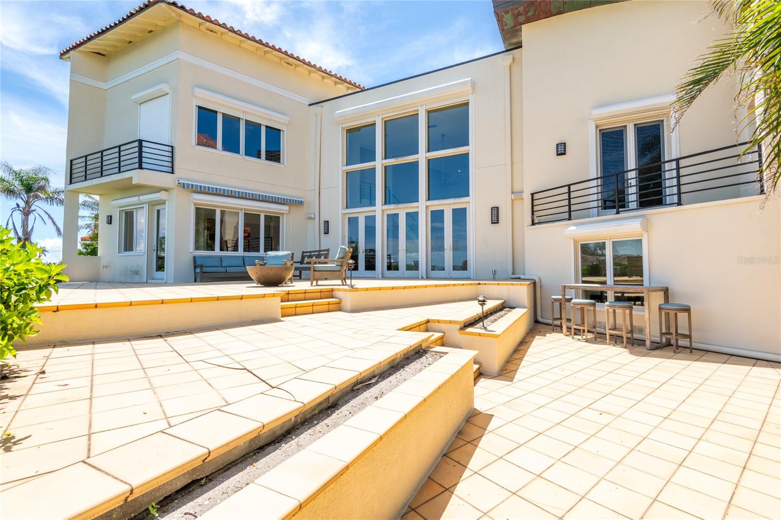St. Petersburg, Florida, 33711, United States, 4 Bedrooms Bedrooms, ,4 BathroomsBathrooms,Residential,For Sale,1900665