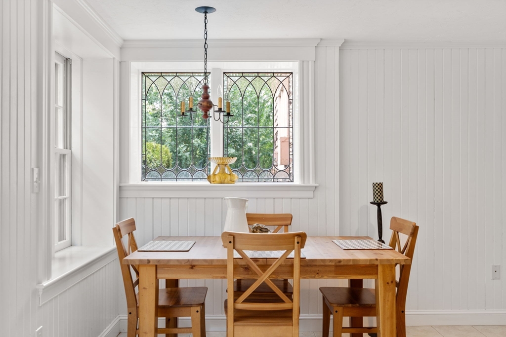 Hopkinton, Massachusetts, 01748, United States, 4 Bedrooms Bedrooms, ,5 BathroomsBathrooms,Residential,For Sale,1982386