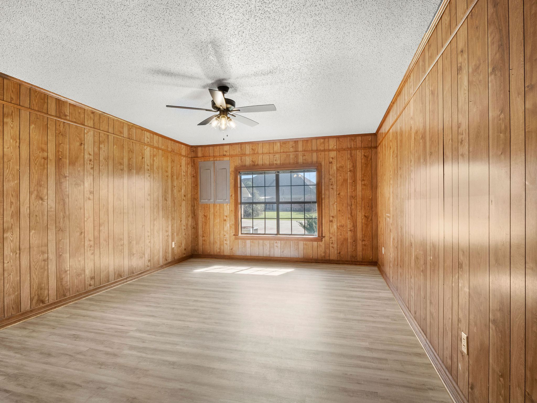 Zwolle, Louisiana, 71486, United States, 5 Bedrooms Bedrooms, ,3 BathroomsBathrooms,Residential,For Sale,1981648