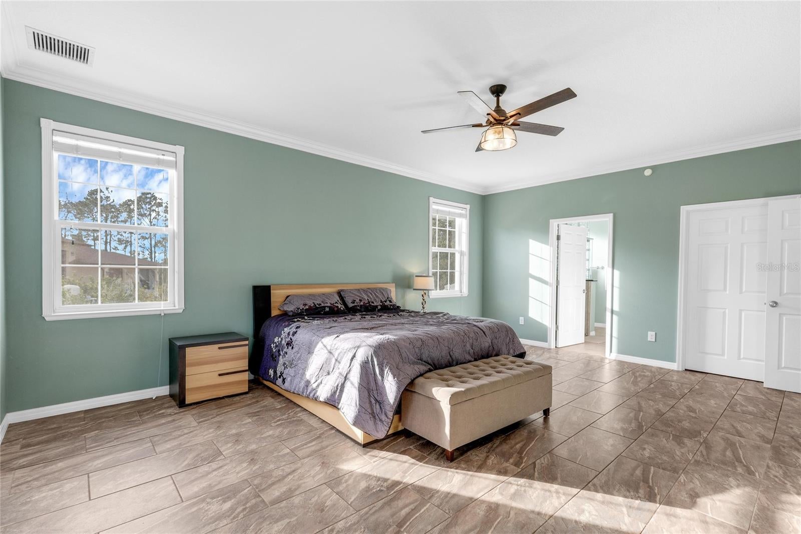 WEIRSDALE, Florida, 32195, United States, 5 Bedrooms Bedrooms, ,3 BathroomsBathrooms,Residential,For Sale,1921300