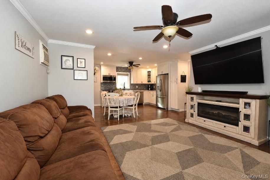3rd St, West Babylon, NY 11704 #1