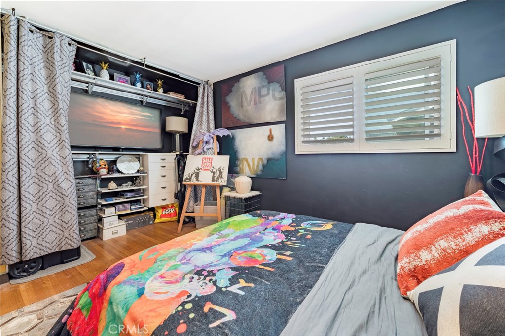 Long Beach, California, 90814, United States, 2 Bedrooms Bedrooms, ,2 BathroomsBathrooms,Residential,For Sale,1919883