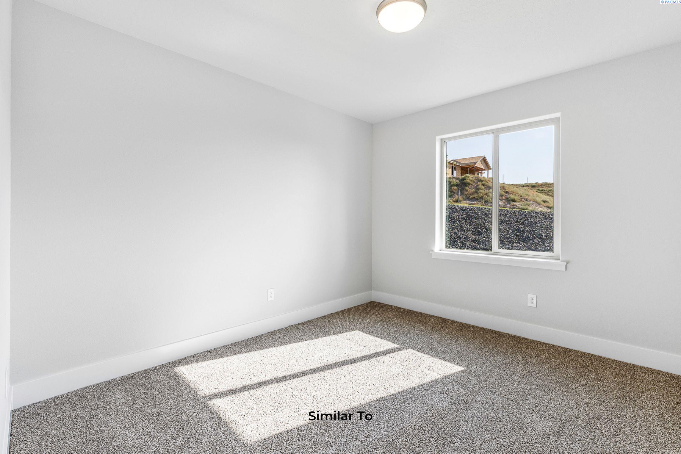 Kennewick, Washington, 99338, United States, 4 Bedrooms Bedrooms, ,1 BathroomBathrooms,Residential,For Sale,1959193