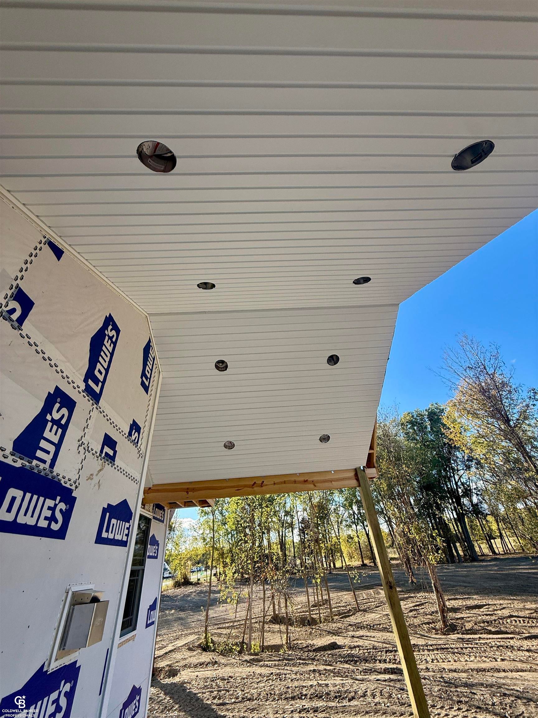 Saint Clair, Michigan, 48079, United States, 5 Bedrooms Bedrooms, ,3 BathroomsBathrooms,Residential,For Sale,1868315