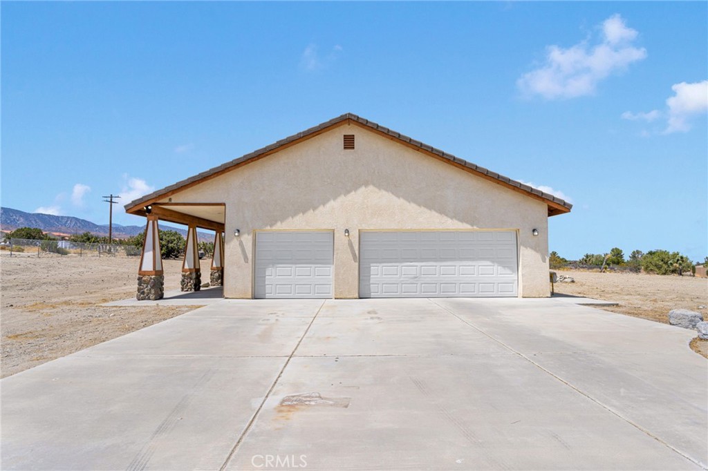Pinon Hills, California, 92372, United States, 4 Bedrooms Bedrooms, ,4 BathroomsBathrooms,Residential,For Sale,1917576