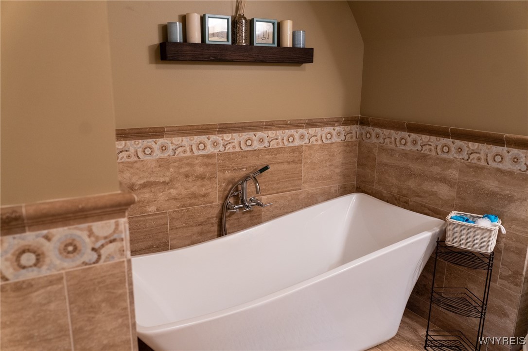 Mansfield, New York, 14731, United States, 4 Bedrooms Bedrooms, ,5 BathroomsBathrooms,Residential,For Sale,1976041