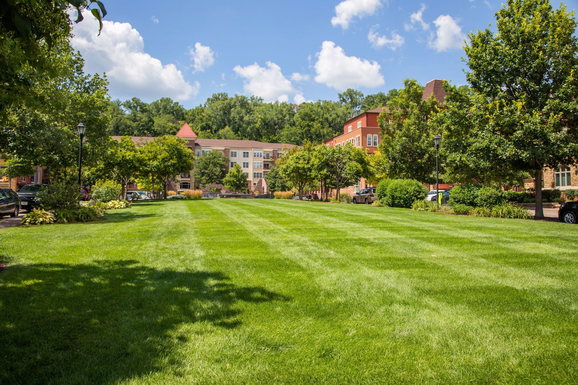  Timeless Brownstone Living in the Heart of Stillwater - 物件實景