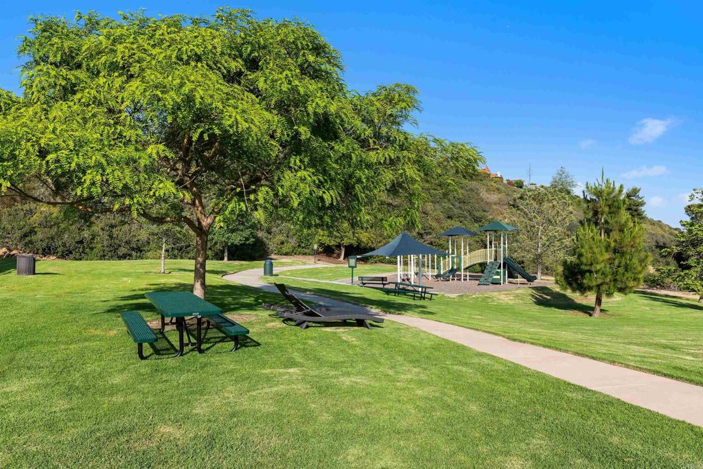 La Jolla, California, 92037, United States, 2 Bedrooms Bedrooms, ,3 BathroomsBathrooms,Residential,For Sale,1938534