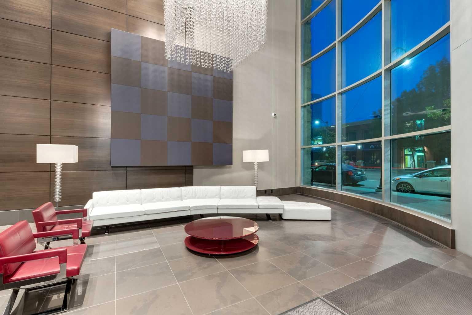 CALGARY, Alberta, T2G 0C7, CA, 2 Bedrooms Bedrooms, ,3 BathroomsBathrooms,Residential,For Sale,1837993