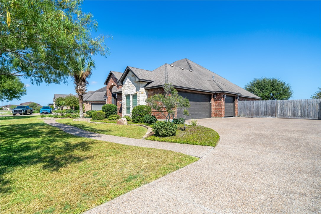Corpus Christi, Texas, 78414, United States, 5 Bedrooms Bedrooms, ,4 BathroomsBathrooms,Residential,For Sale,1941748