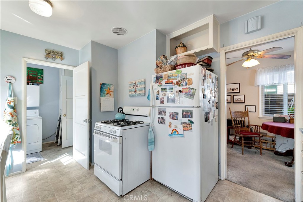 Seal Beach, California, 90740, United States, 4 Bedrooms Bedrooms, ,2 BathroomsBathrooms,Residential,For Sale,2001777