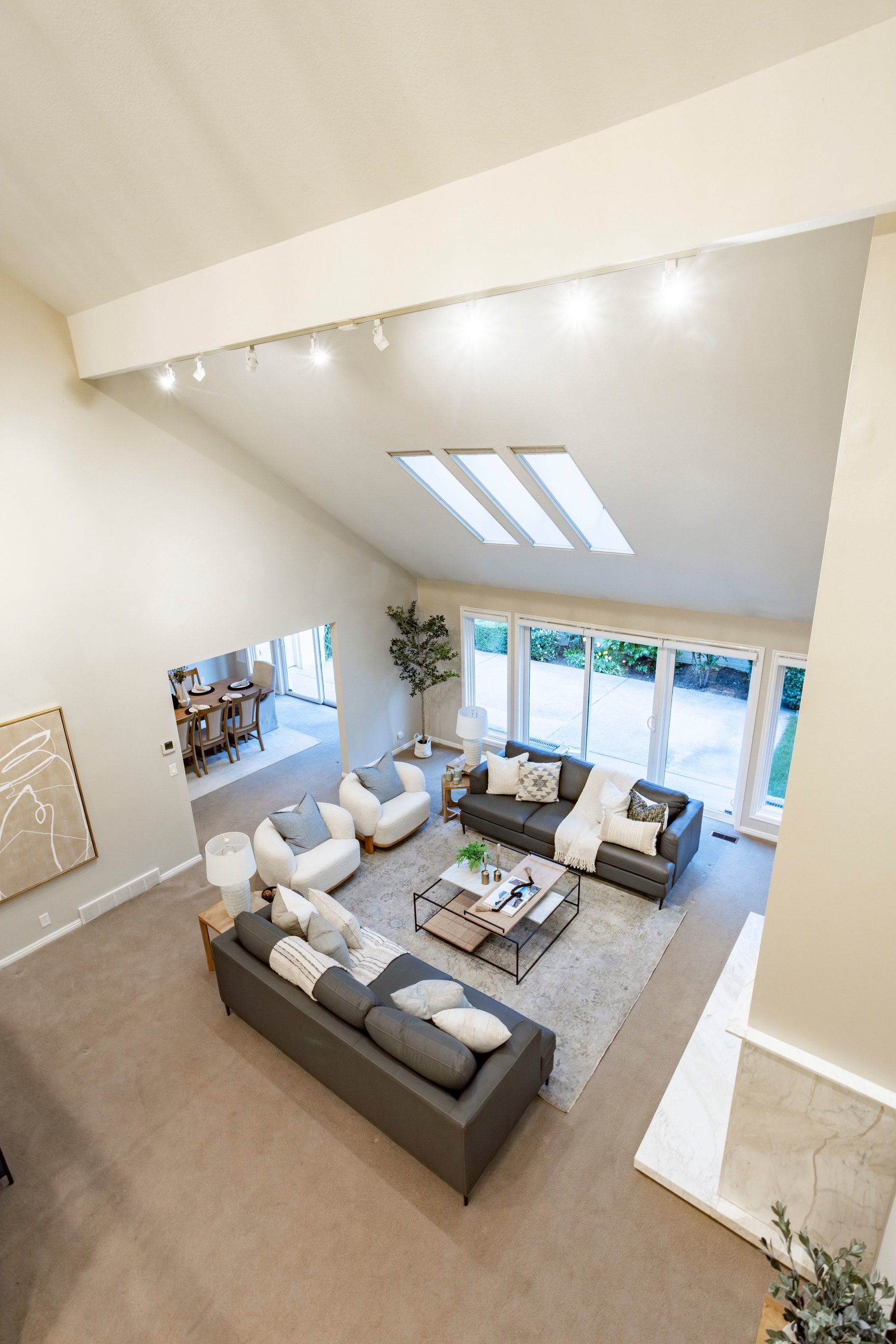  A Large Home in a Sought-After Private Community in East Millcreek - 物件實景