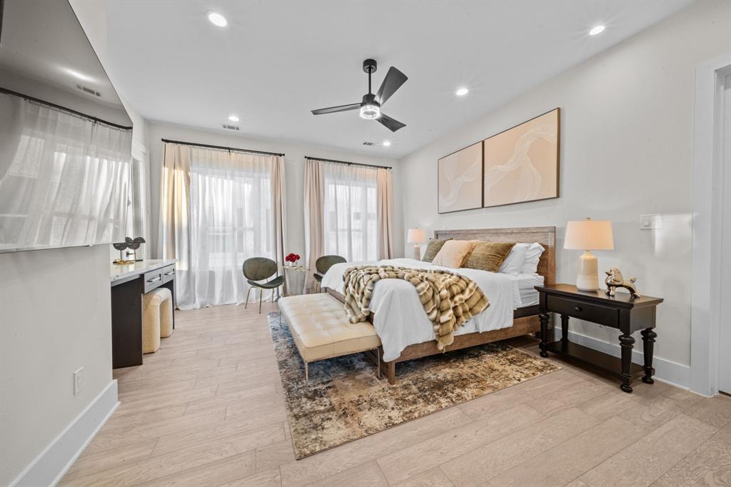 Houston, Texas, 77007, United States, 3 Bedrooms Bedrooms, ,4 BathroomsBathrooms,Residential,For Sale,1723739