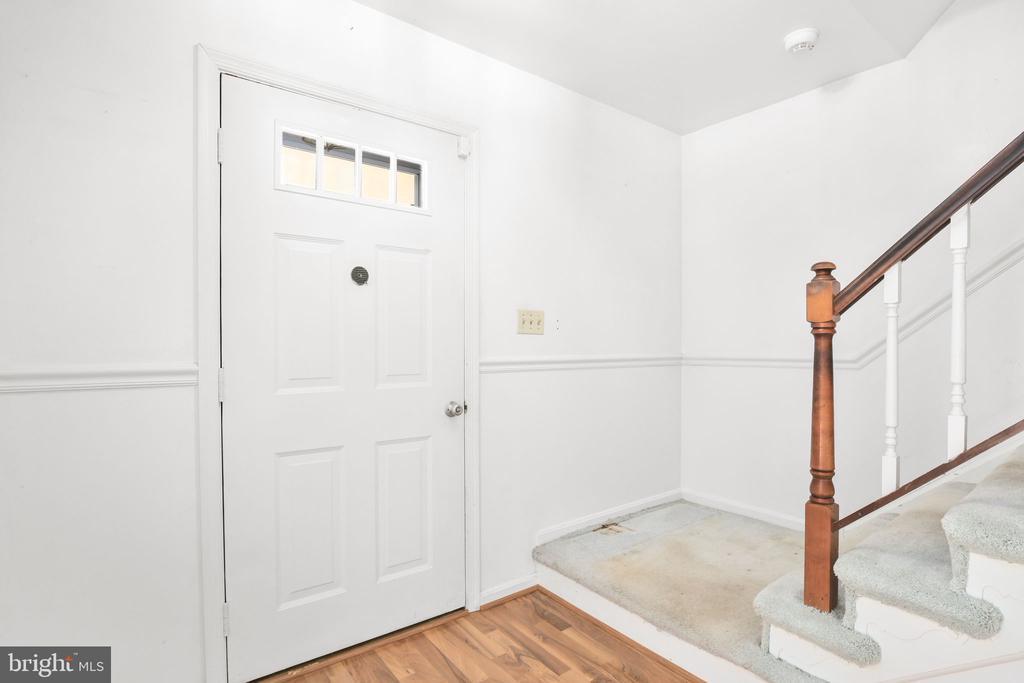 Springfield, Virginia, 22153, United States, 4 Bedrooms Bedrooms, ,4 BathroomsBathrooms,Residential,For Sale,1992836