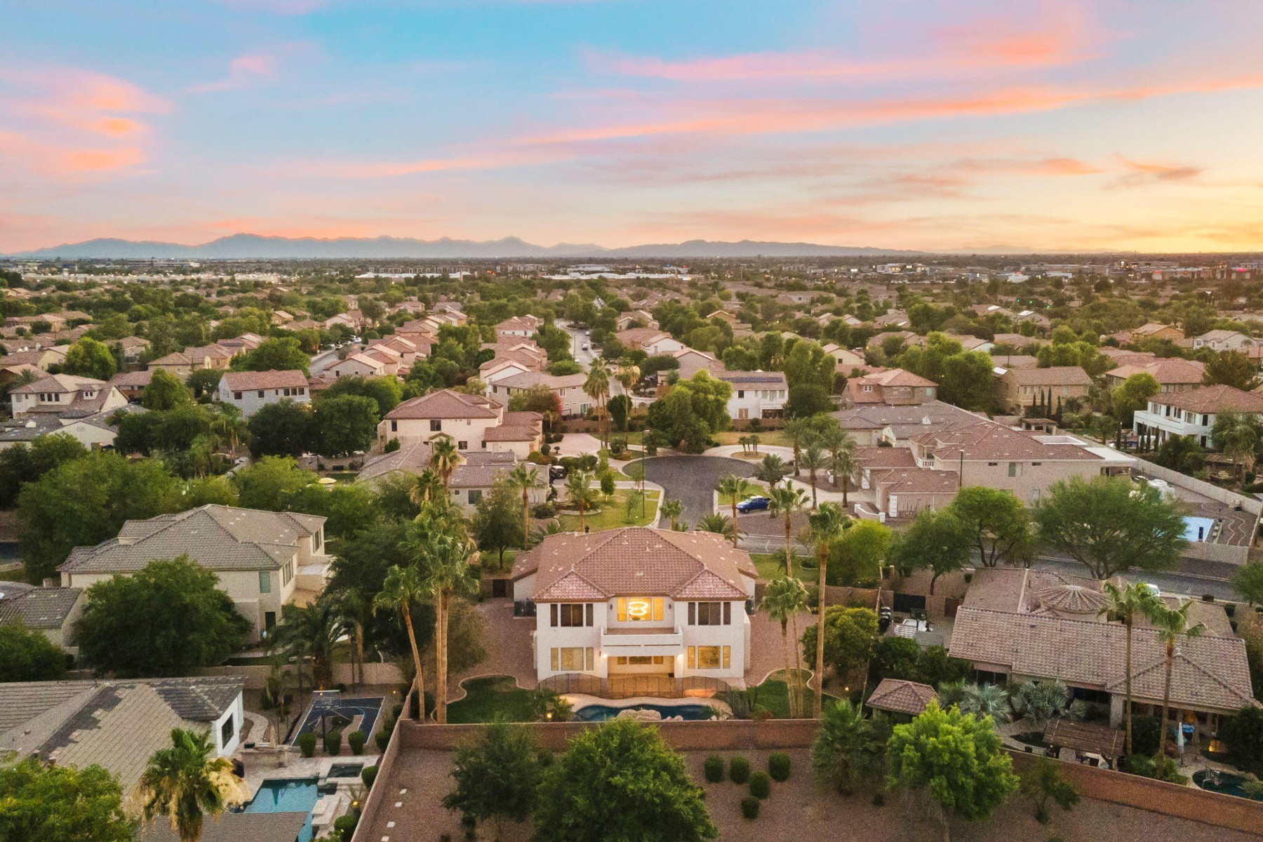  2517 S Constellation Way  Gilbert, AZ - 物件實景