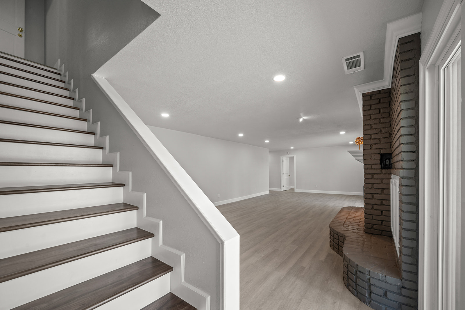 Menifee, California, 92587, United States, 5 Bedrooms Bedrooms, ,4 BathroomsBathrooms,Residential,For Sale,1986088