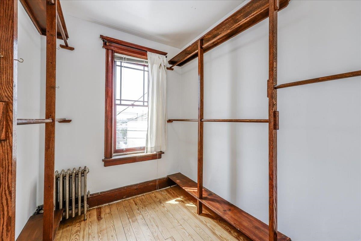 Jersey City, New Jersey, 07307, United States, 5 Bedrooms Bedrooms, ,2 BathroomsBathrooms,Residential,For Sale,1988239