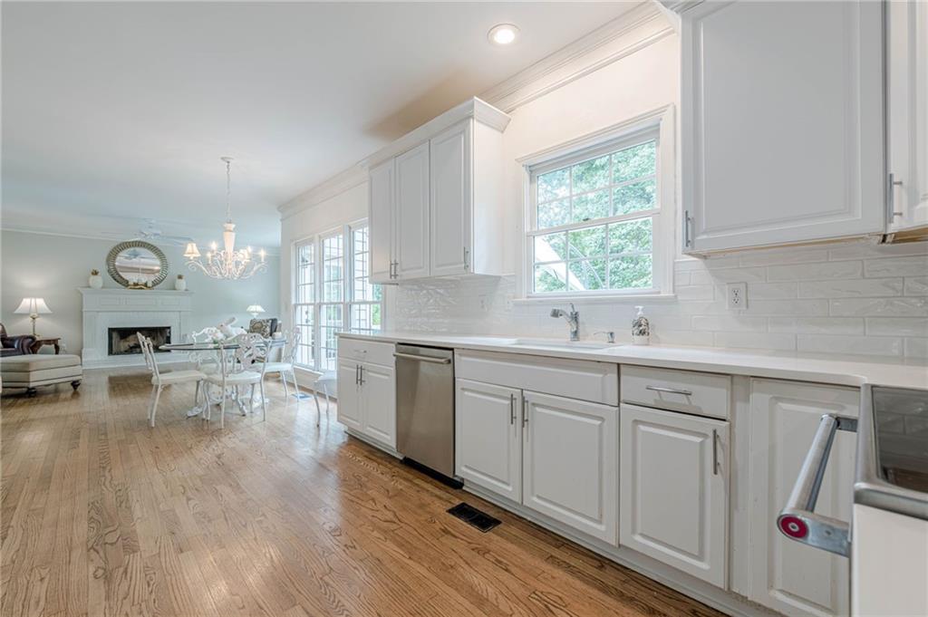 Cumming, Georgia, 30041, United States, 5 Bedrooms Bedrooms, ,5 BathroomsBathrooms,Residential,For Sale,1919838