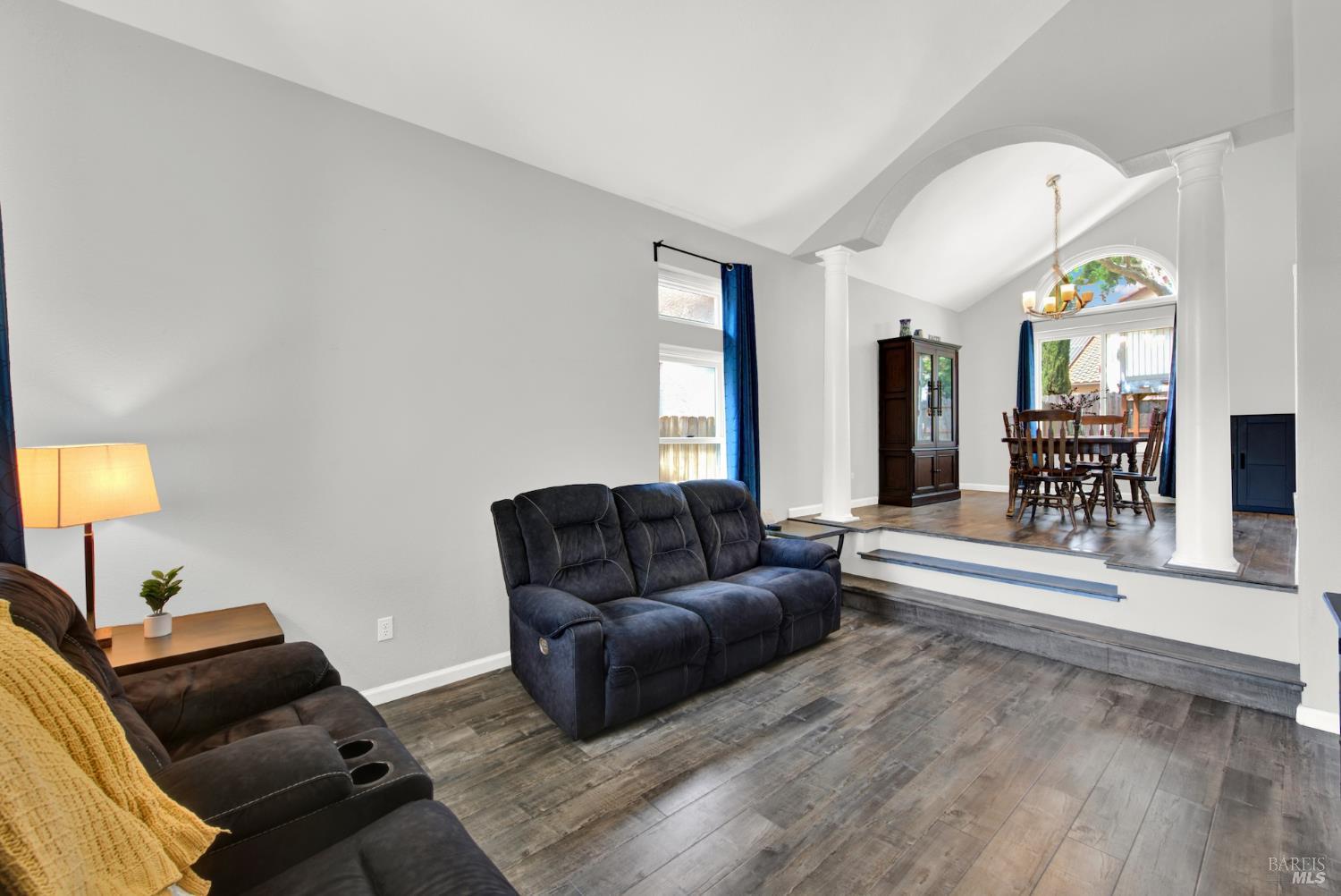 Vacaville, California, 95687, United States, 4 Bedrooms Bedrooms, ,3 BathroomsBathrooms,Residential,For Sale,1856071