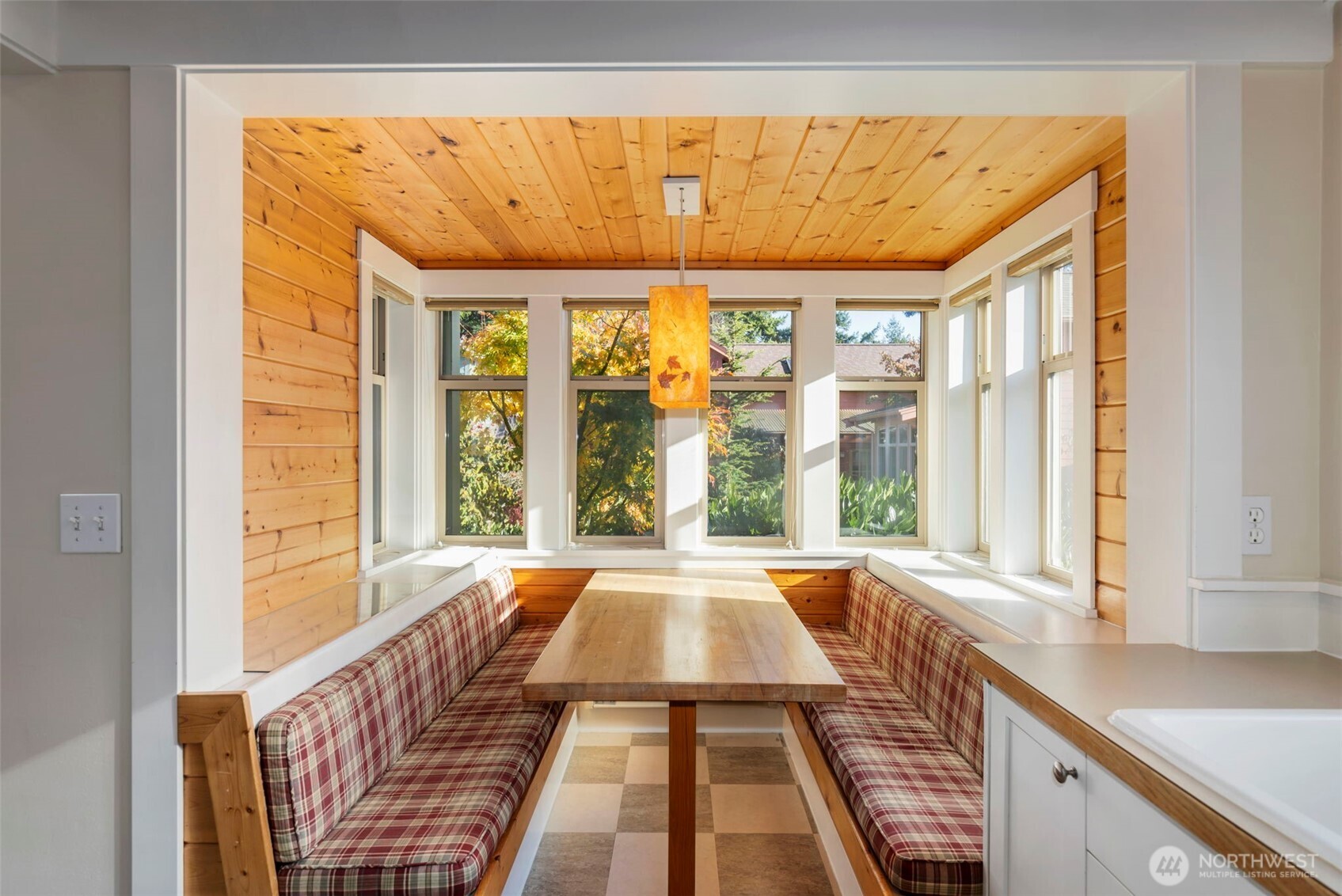 Port Townsend, Washington, 98368, United States, 2 Bedrooms Bedrooms, ,1 BathroomBathrooms,Residential,For Sale,1989470