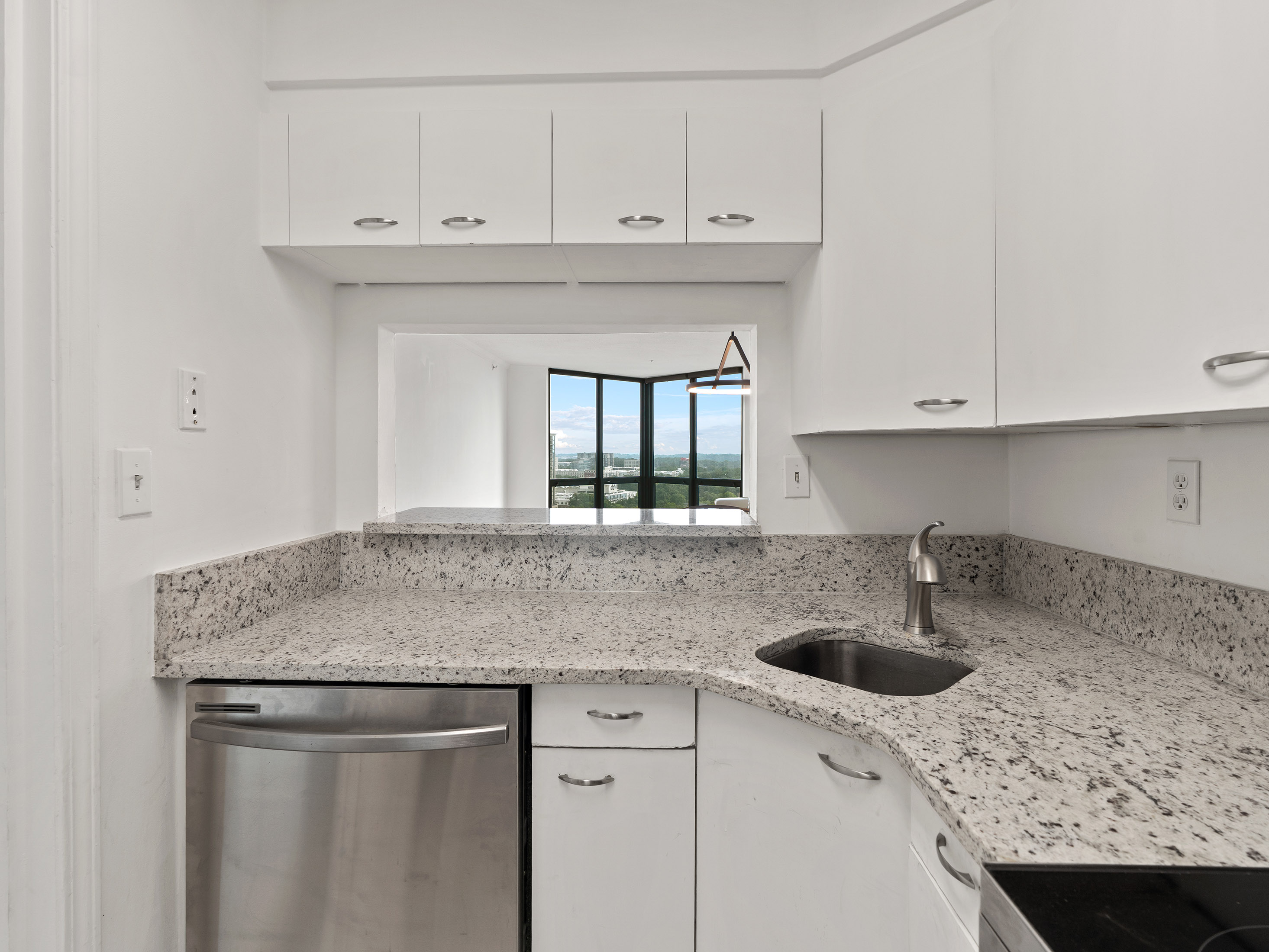  Elevated Living at Beautifully Renovated Buckhead Residence - 物件實景