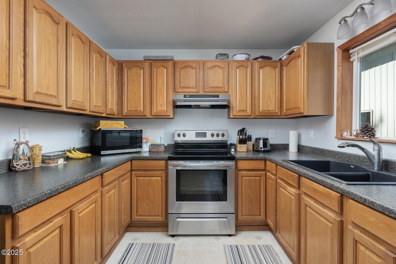 Otis, Oregon, 97368, United States, 2 Bedrooms Bedrooms, ,2 BathroomsBathrooms,Residential,For Sale,1794452