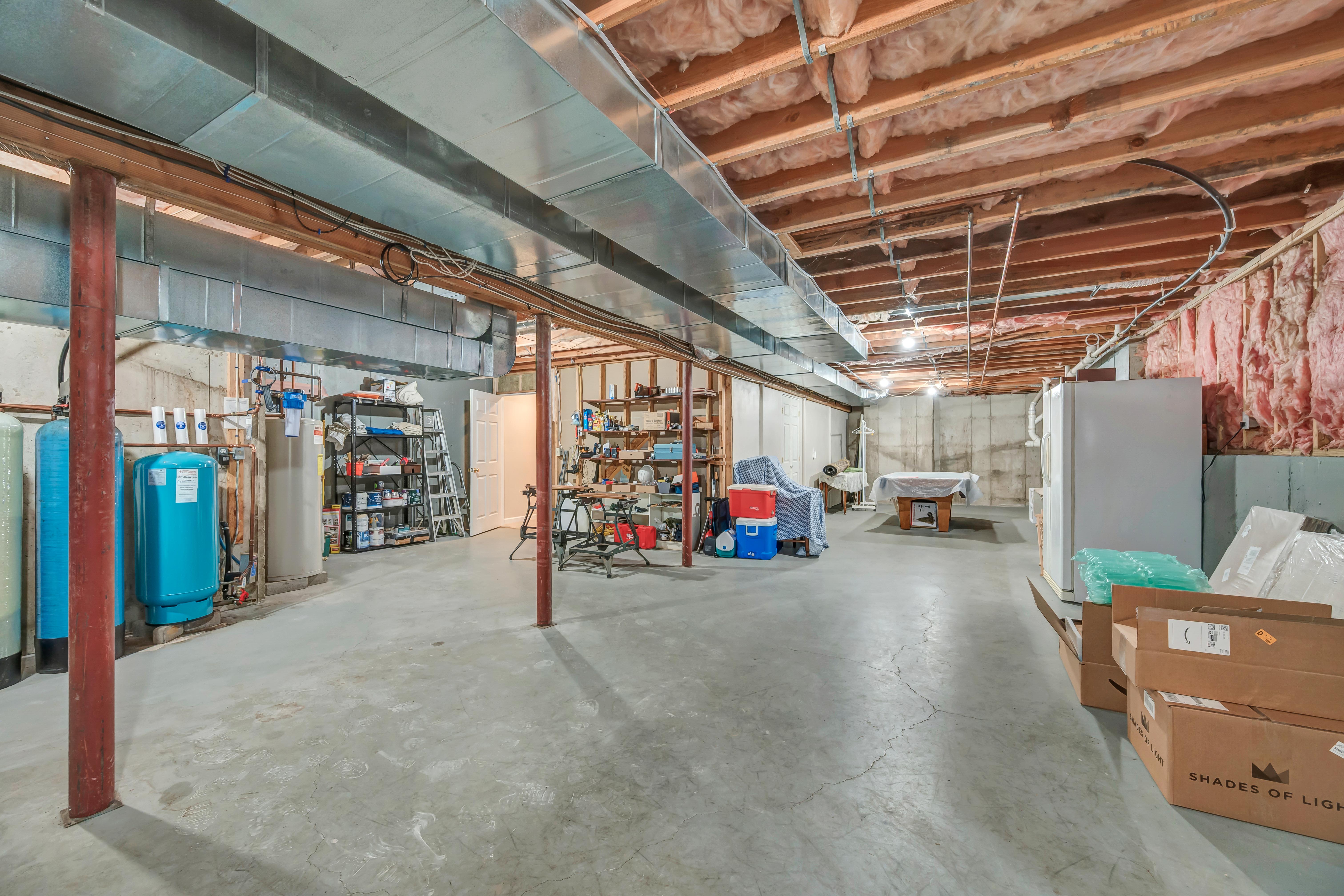  Beautiful Maintained Colonial - 物件實景