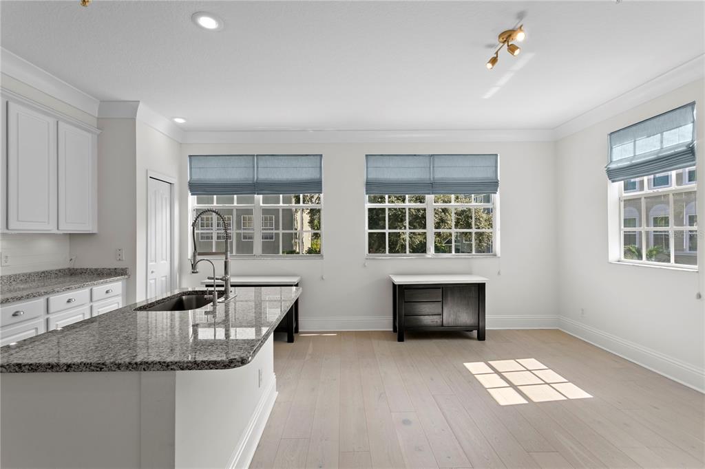 Tampa, Florida, 33602, United States, 3 Bedrooms Bedrooms, ,3 BathroomsBathrooms,Residential,For Sale,1902544