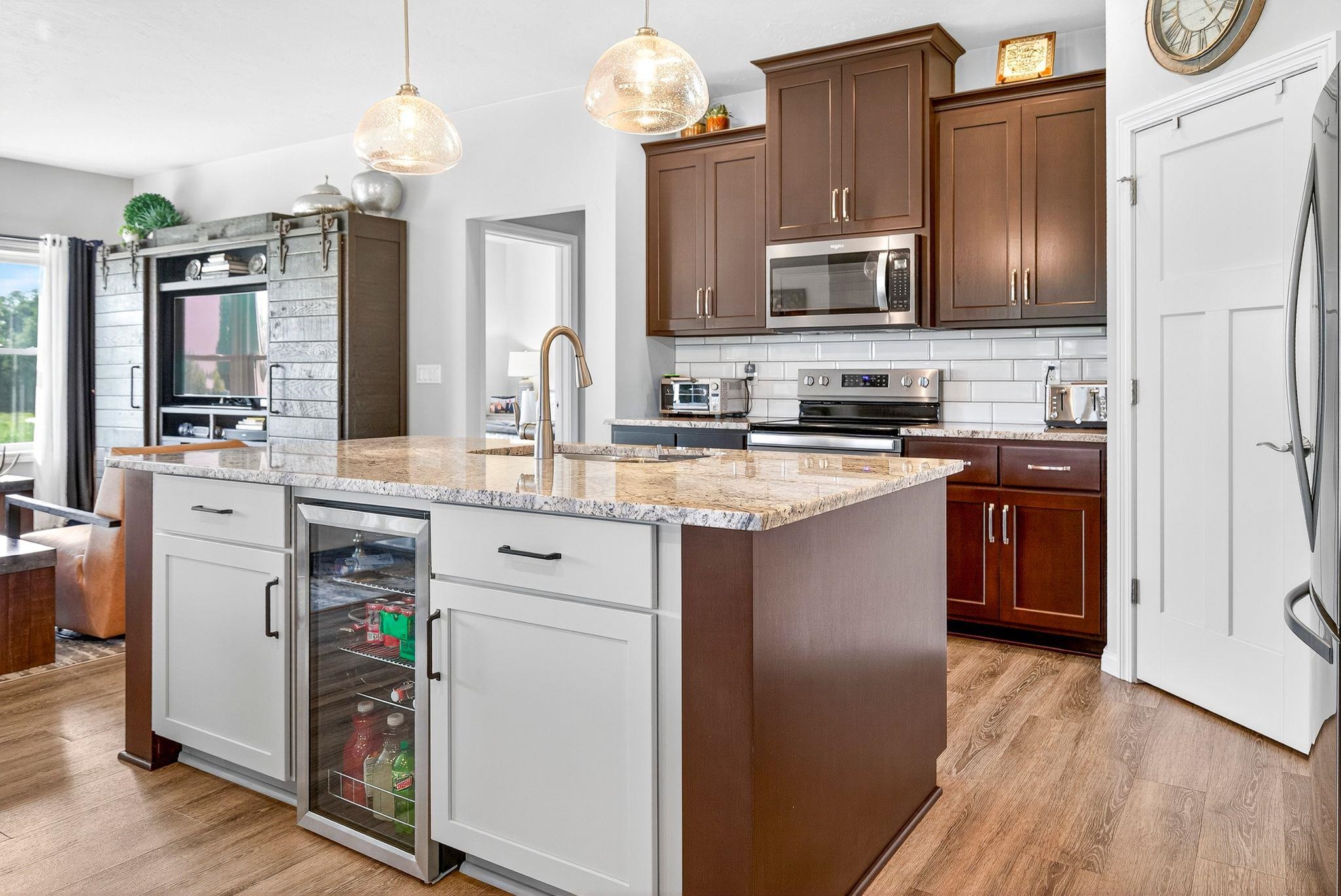 GREENVILLE, Wisconsin, 54942, United States, 4 Bedrooms Bedrooms, ,3 BathroomsBathrooms,Residential,For Sale,1924838