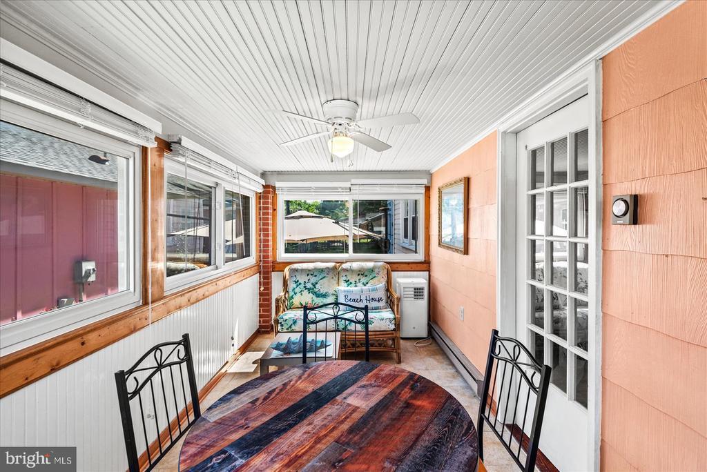Colonial Beach, Virginia, 22443, United States, 4 Bedrooms Bedrooms, ,3 BathroomsBathrooms,Residential,For Sale,1905965