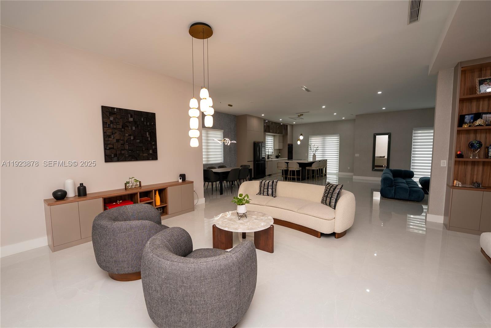 Doral, Florida, 33122, United States, 4 Bedrooms Bedrooms, ,5 BathroomsBathrooms,Residential,For Sale,2002186