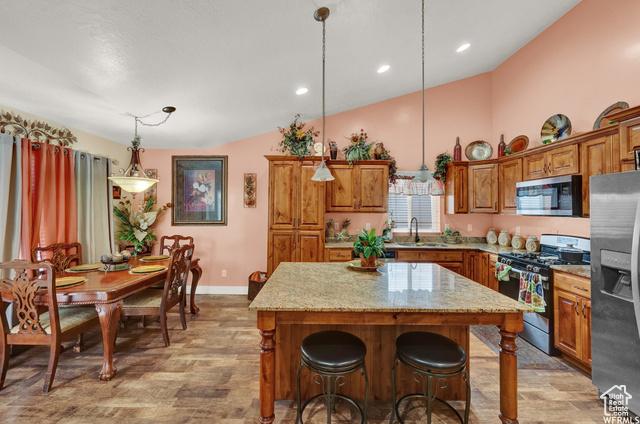 Herriman, Utah, 84096, United States, 3 Bedrooms Bedrooms, ,3 BathroomsBathrooms,Residential,For Sale,1910539