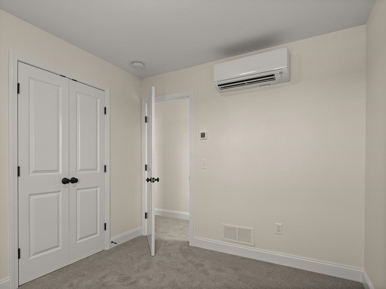 South Burlington, Vermont, 05403, United States, 3 Bedrooms Bedrooms, ,2 BathroomsBathrooms,Residential,For Sale,1939047