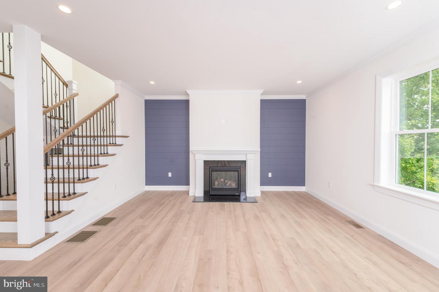 Lancaster, Pennsylvania, 17602, United States, 4 Bedrooms Bedrooms, ,3 BathroomsBathrooms,Residential,For Sale,1874540