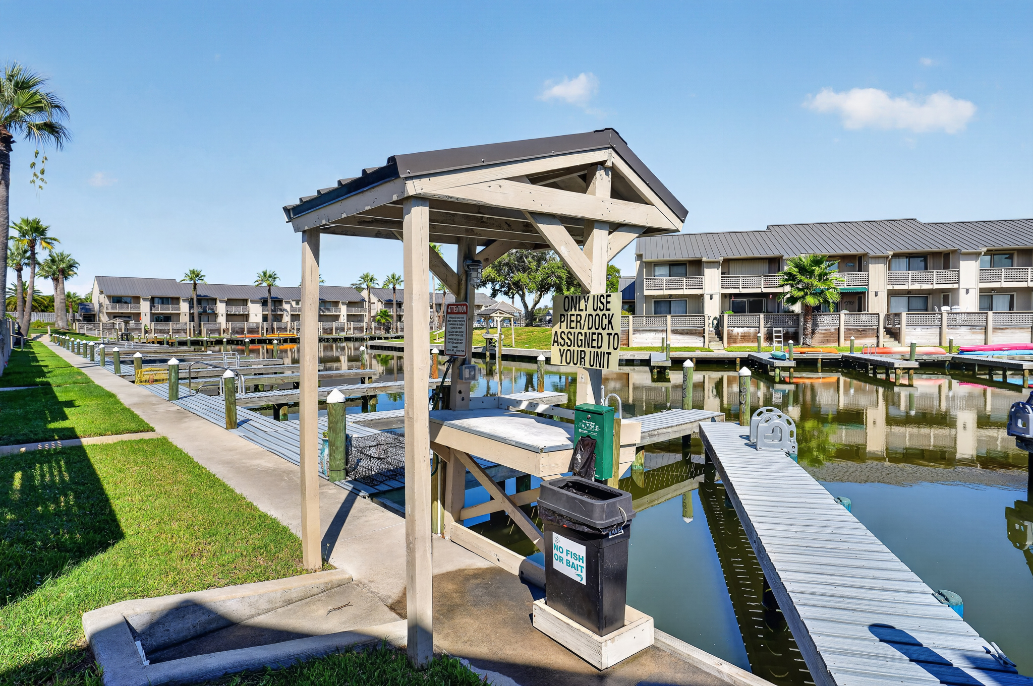  Waterfront Living at Its Best - 物件實景