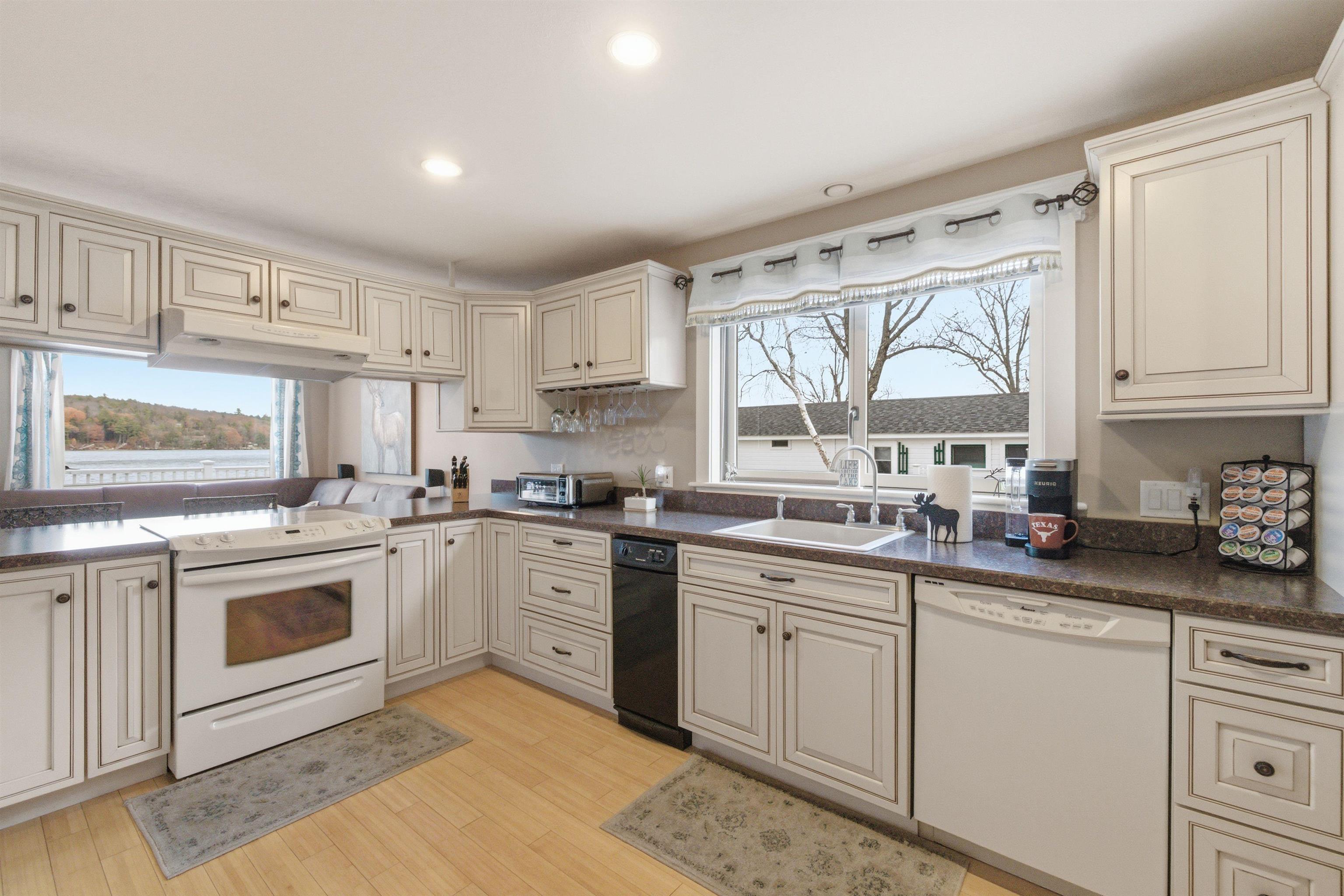 Meredith, New Hampshire, 03253, United States, 5 Bedrooms Bedrooms, ,2 BathroomsBathrooms,Residential,For Sale,1995867