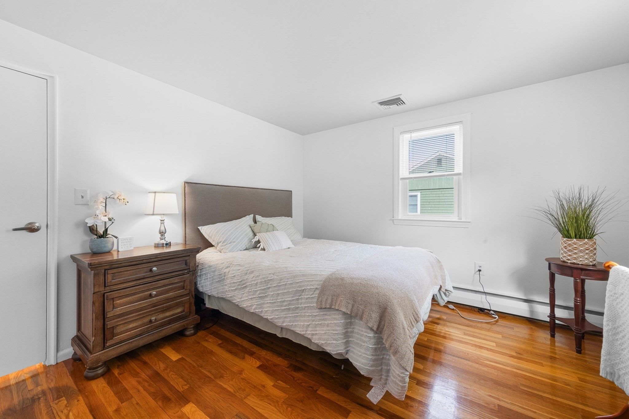  15 Carson, Woburn, MA, 01801 - 物件實景