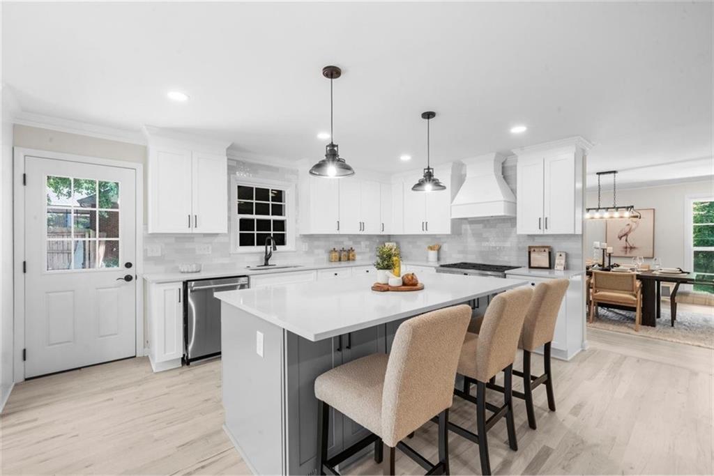 Atlanta, Georgia, 30328, United States, 4 Bedrooms Bedrooms, ,4 BathroomsBathrooms,Residential,For Sale,1917074