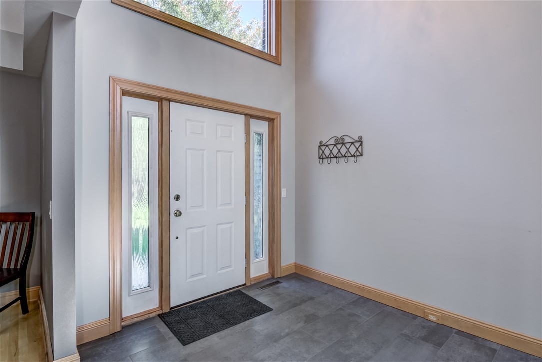 Eau Claire, Wisconsin, 54701, United States, 5 Bedrooms Bedrooms, ,4 BathroomsBathrooms,Residential,For Sale,1976179