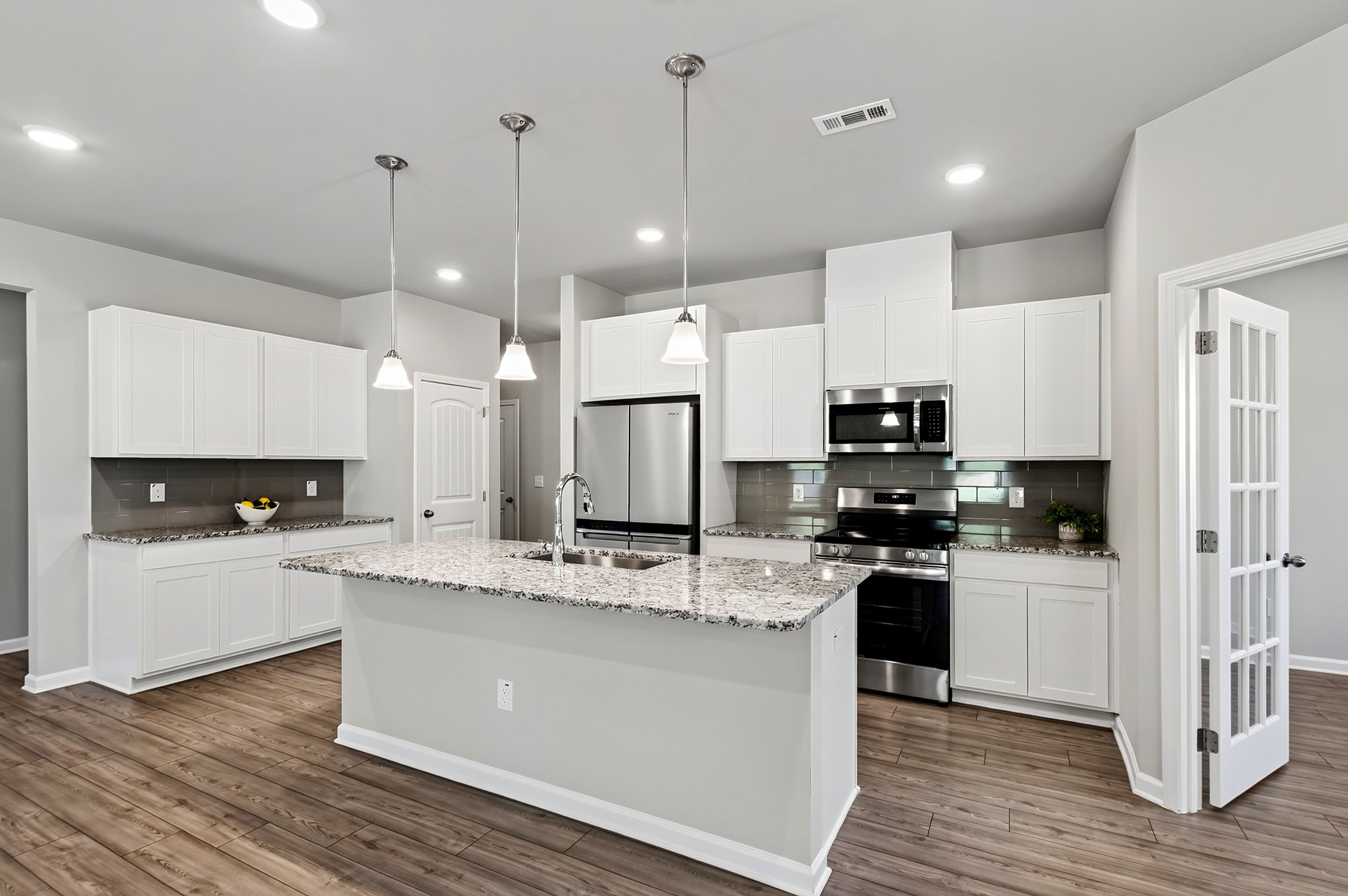  220 Citizens Court, Four Oaks, NC 27524 - 物件實景