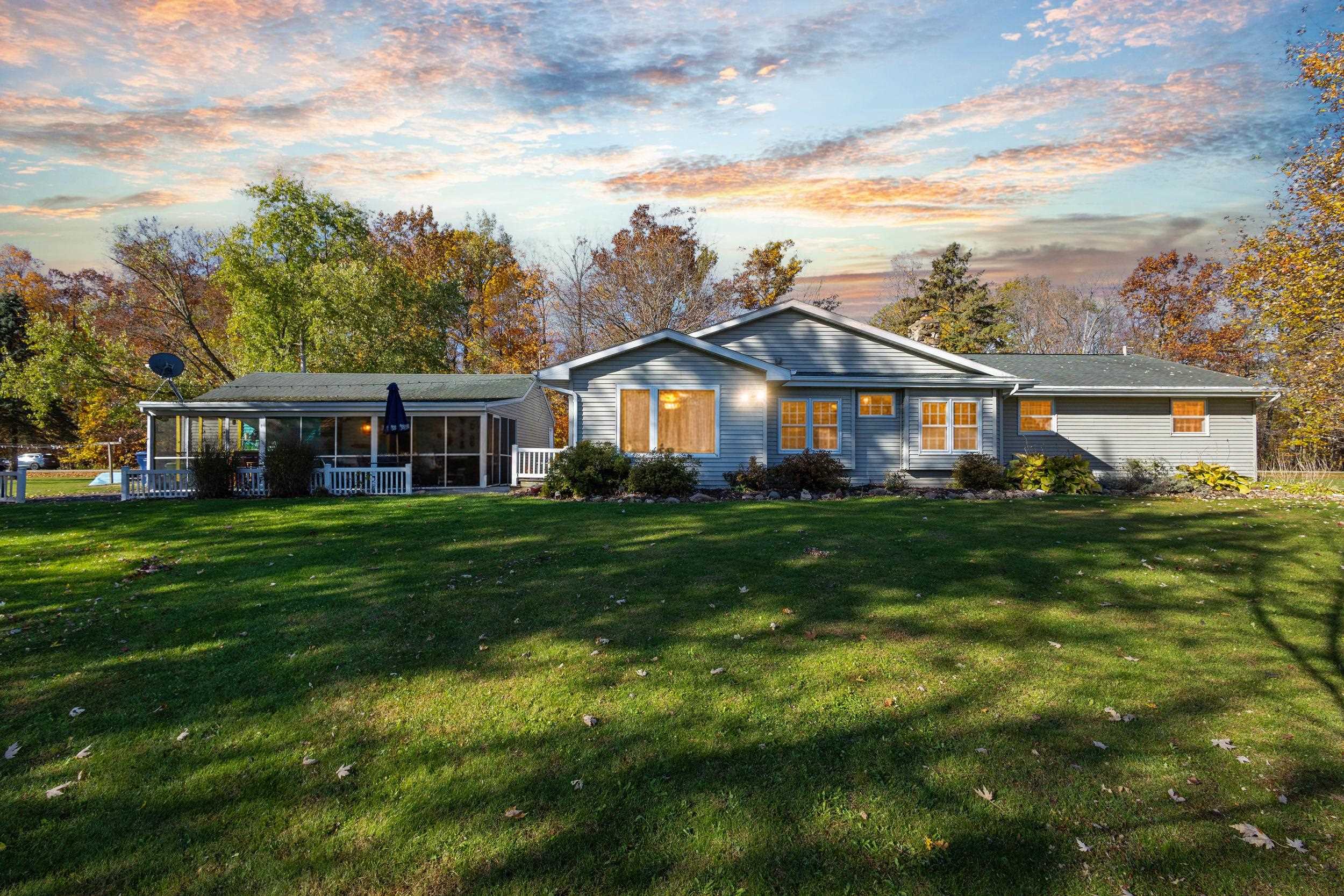Shiocton, Wisconsin, 54170, United States, 3 Bedrooms Bedrooms, ,2 BathroomsBathrooms,Residential,For Sale,2035807