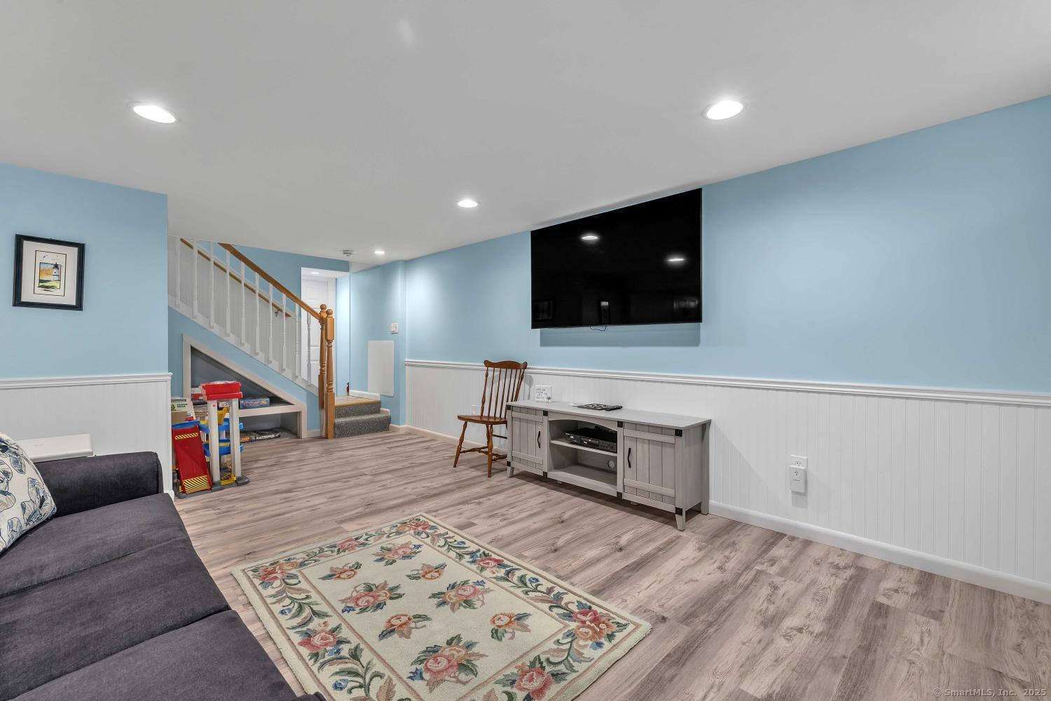 Old Saybrook, Connecticut, 06475, United States, 2 Bedrooms Bedrooms, ,2 BathroomsBathrooms,Residential,For Sale,1895780