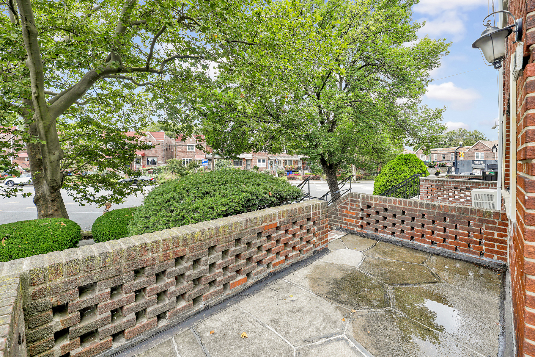 Brooklyn, New York, 11229, United States, 4 Bedrooms Bedrooms, ,3 BathroomsBathrooms,Residential,For Sale,1895272