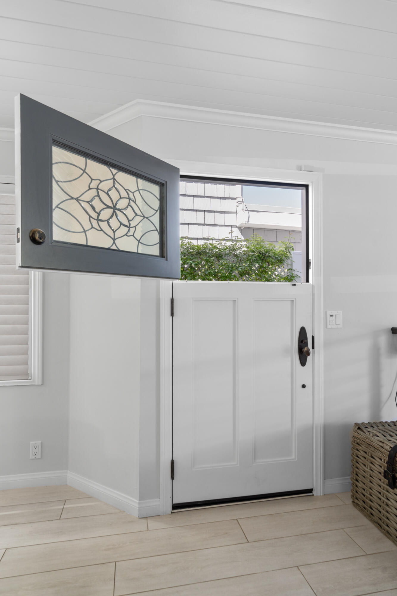 Newport Beach, California, 92661, United States, 4 Bedrooms Bedrooms, ,4 BathroomsBathrooms,Residential,For Sale,1849950