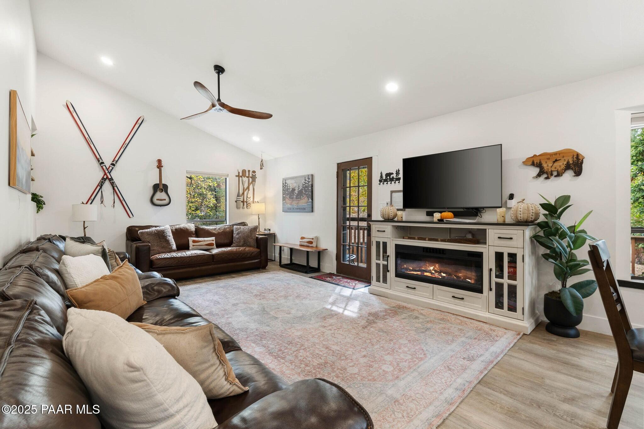 Prescott, Arizona, 86303, United States, 4 Bedrooms Bedrooms, ,3 BathroomsBathrooms,Residential,For Sale,1992968