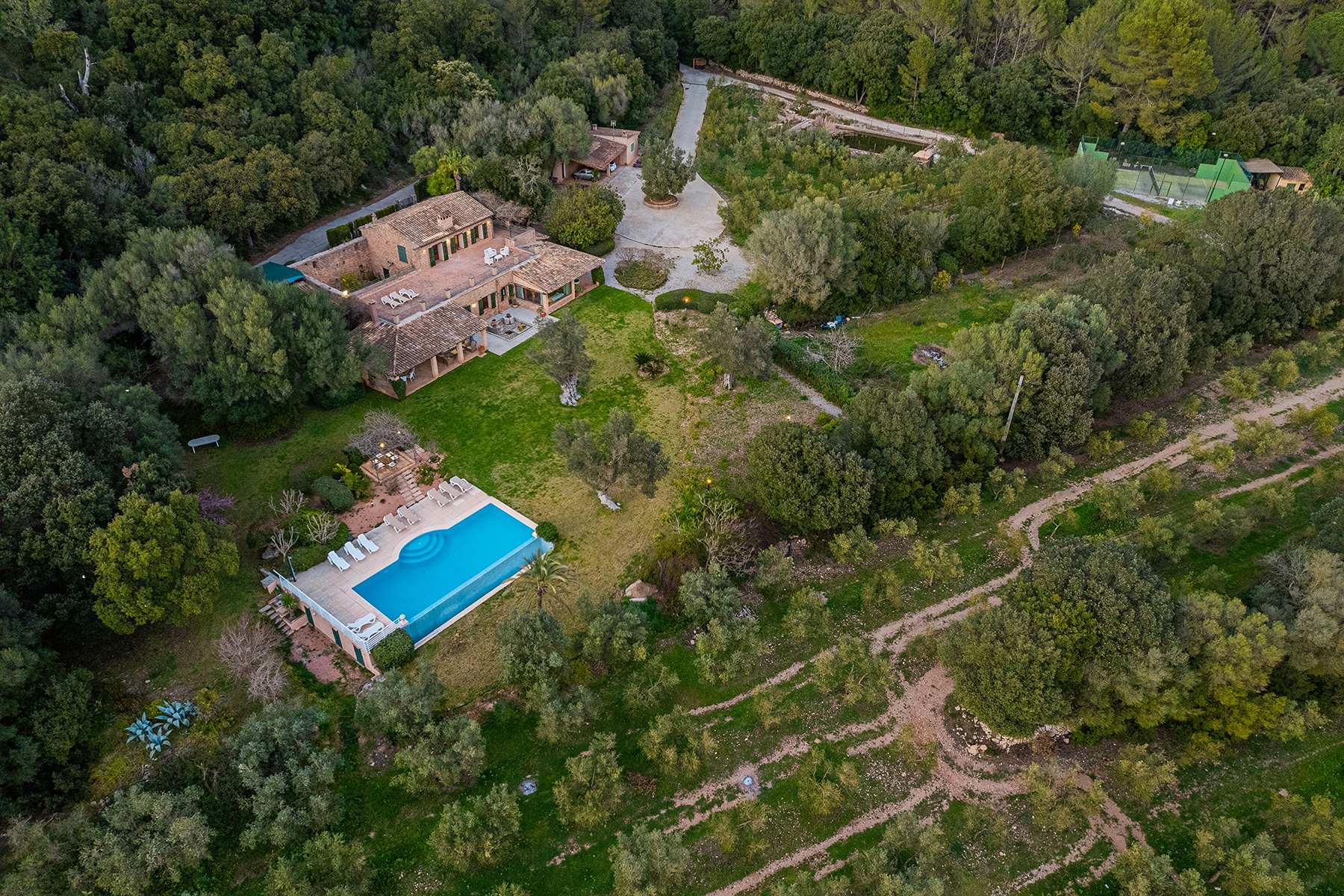 Property photo 4
