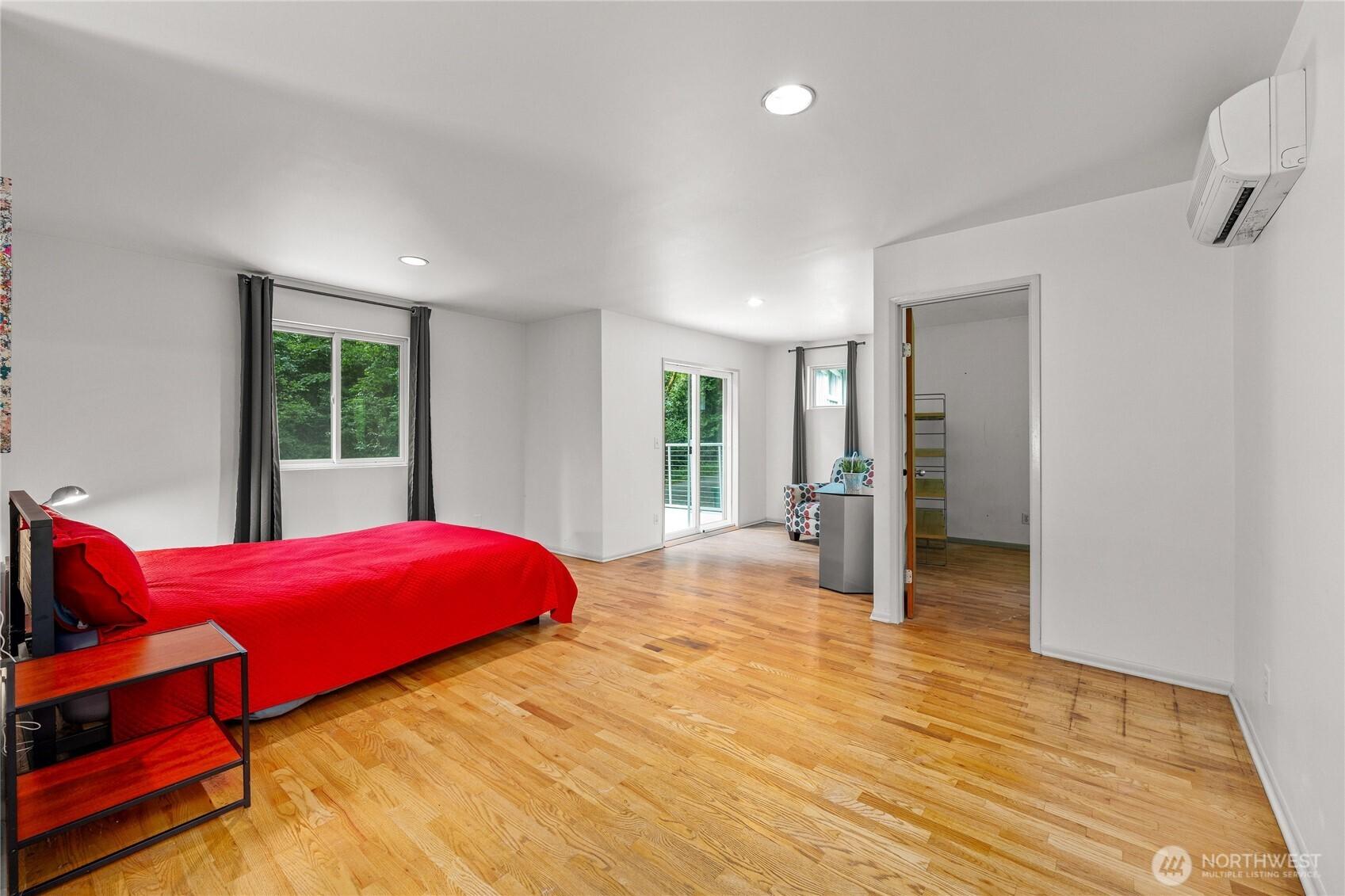 SEATTLE, Washington, 98146, United States, 2 Bedrooms Bedrooms, ,2 BathroomsBathrooms,Residential,For Sale,1875636