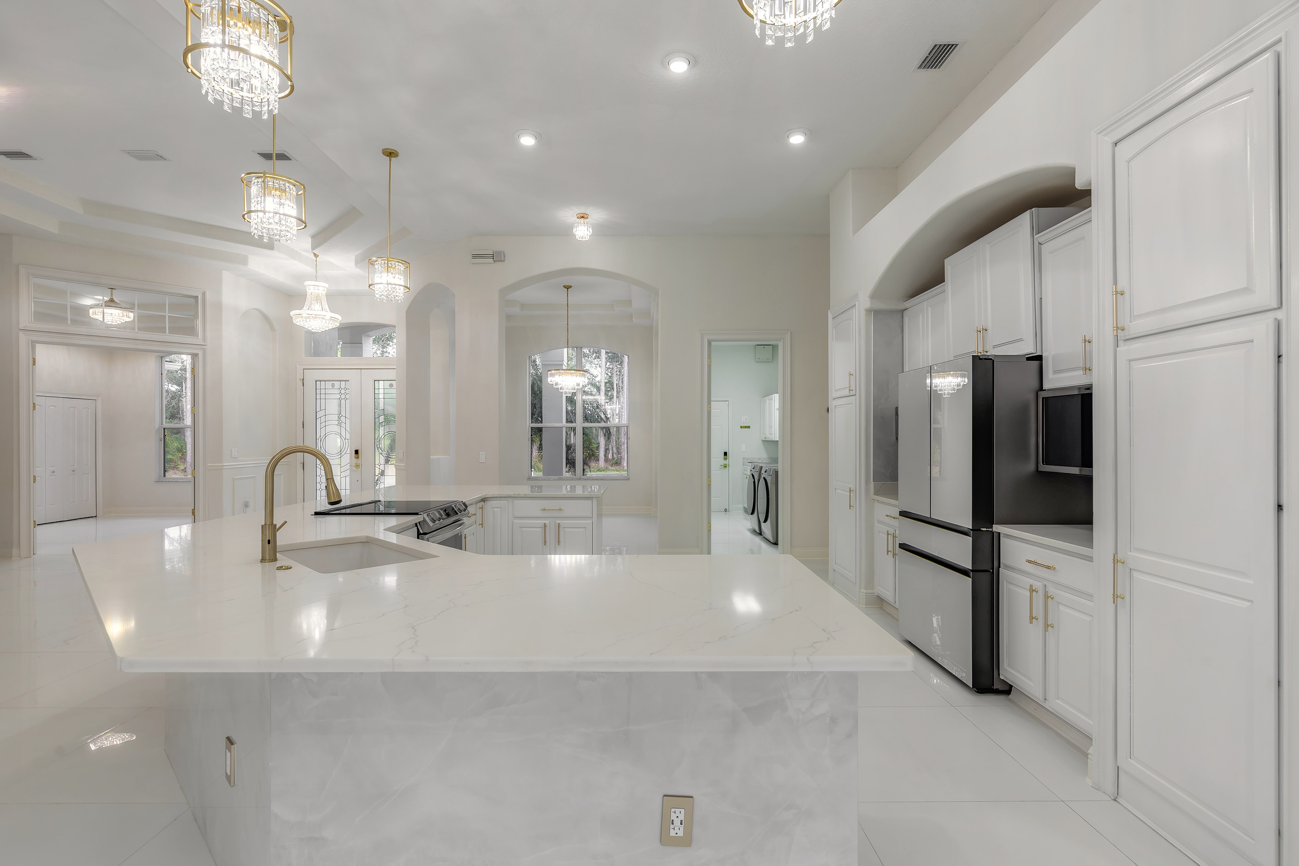 Daytona Beach, Florida, 32124, United States, 5 Bedrooms Bedrooms, ,4 BathroomsBathrooms,Residential,For Sale,2006264