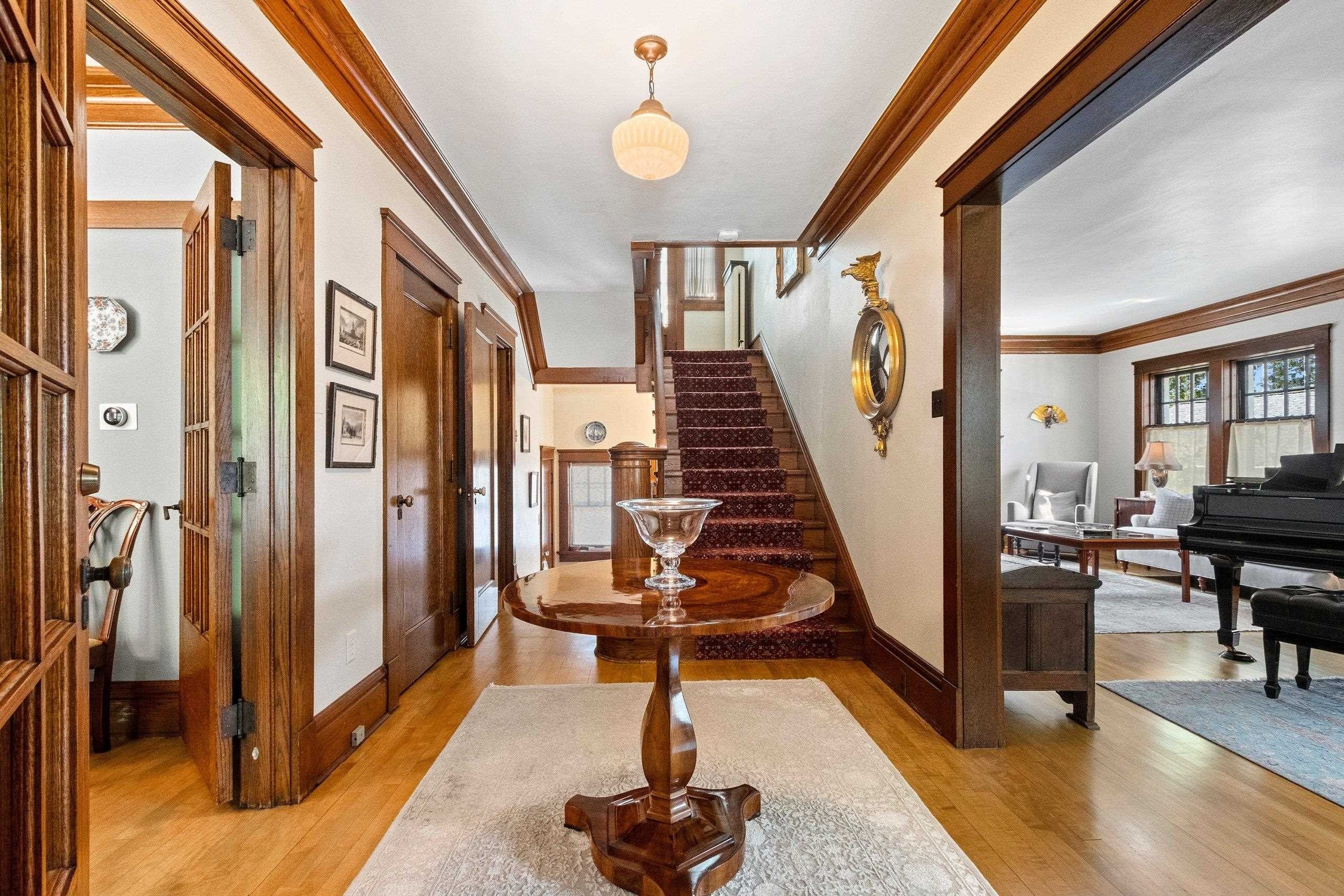 GREEN BAY, Wisconsin, 54301-3217, United States, 4 Bedrooms Bedrooms, ,3 BathroomsBathrooms,Residential,For Sale,1984503